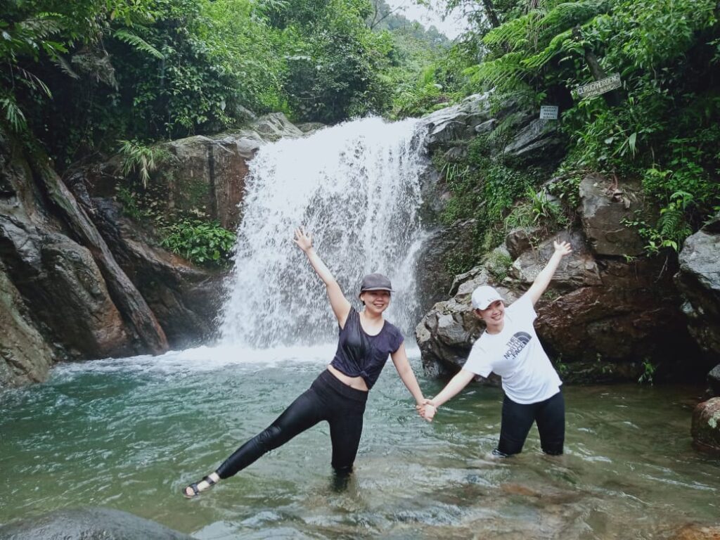 paket trekking curug hordeng