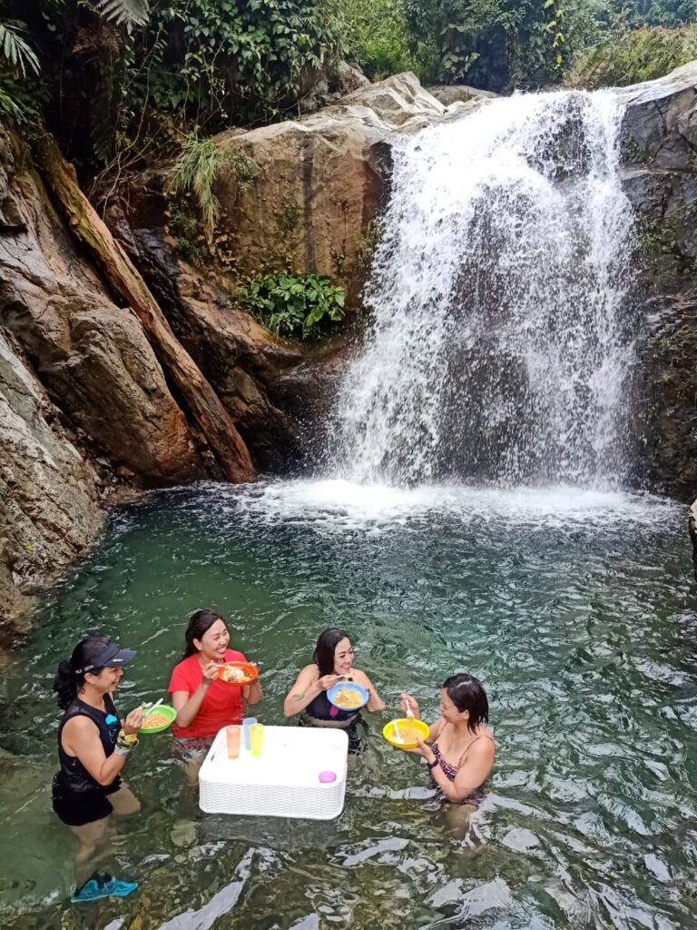 paket trekking sentul curug hordeng